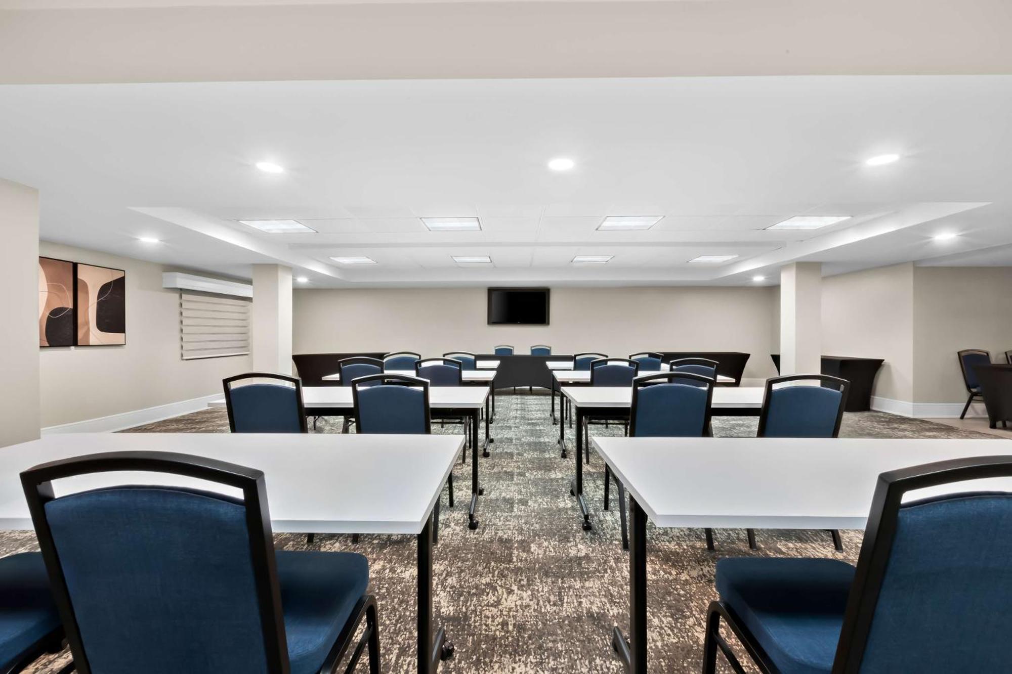 Latitude Suites Tinton Falls Eatontown - BW Premier Collection מראה חיצוני תמונה