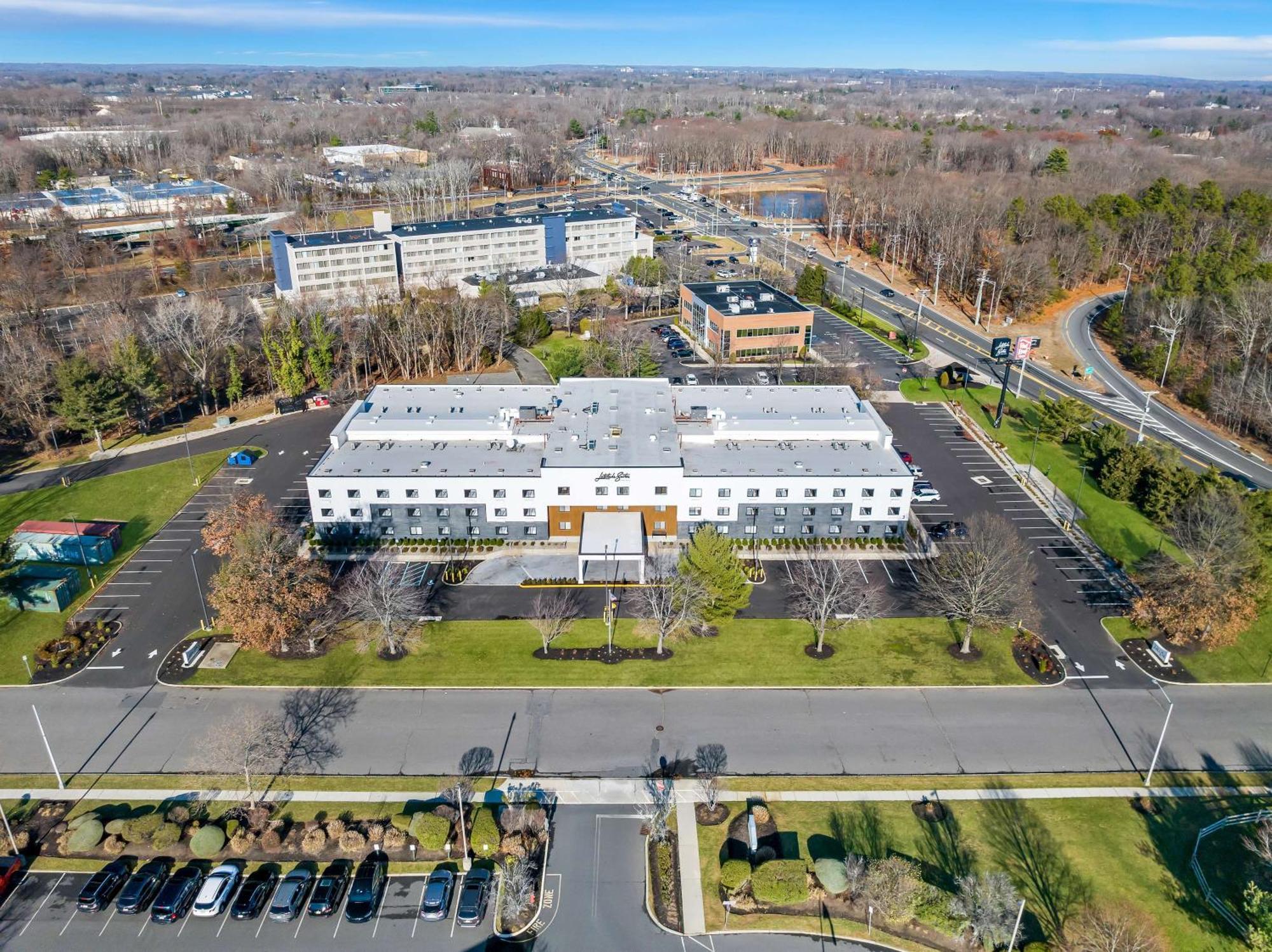 Latitude Suites Tinton Falls Eatontown - BW Premier Collection מראה חיצוני תמונה