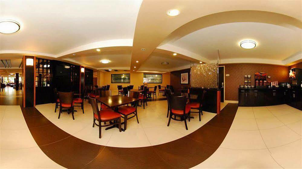 Latitude Suites Tinton Falls Eatontown - BW Premier Collection מראה חיצוני תמונה