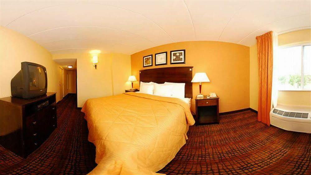 Latitude Suites Tinton Falls Eatontown - BW Premier Collection מראה חיצוני תמונה